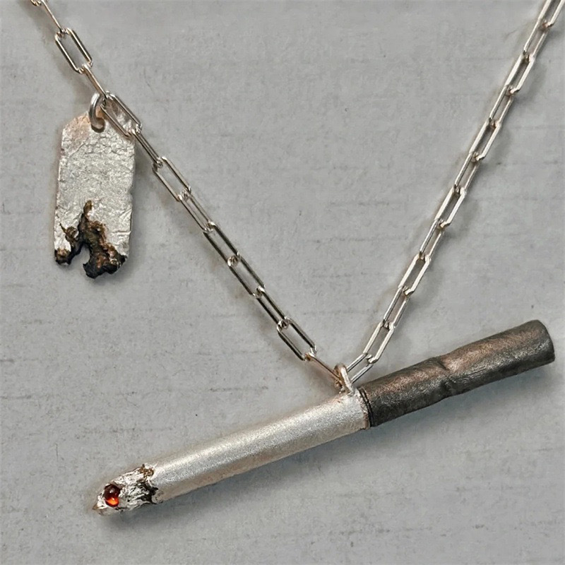 Fashion Cigarette Pendant Chok - Tech Wear Accessories ulasan dan harga
